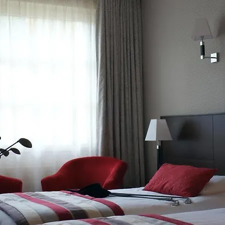 Le Manoir Paris Hotel