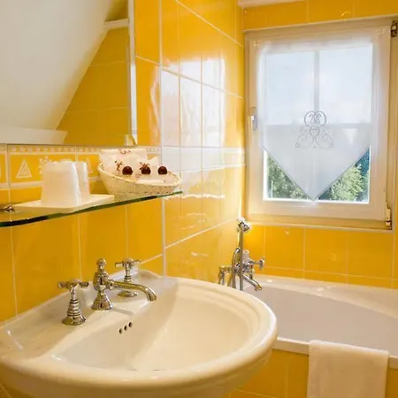 Le Manoir Paris
