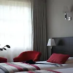 Le Manoir Hotel