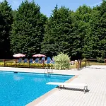 Le Manoir Paris 4*