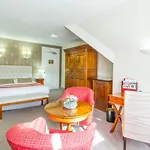 Le Manoir Hotel