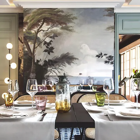 Le Manoir Paris Hotel