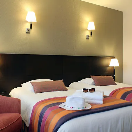 Le Manoir Paris Отель