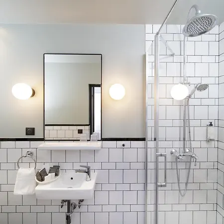 Le Manoir Paris Hotel