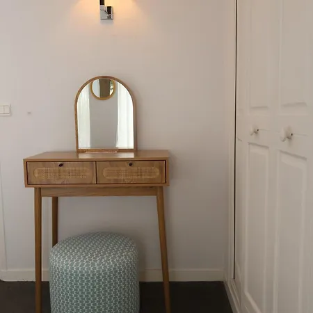 Le Manoir Paris Hotel