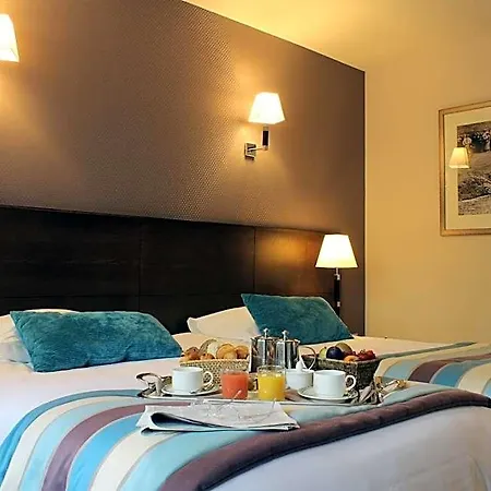 Le Manoir Paris Hotel