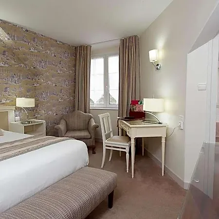 Le Manoir Paris Hotel 4*