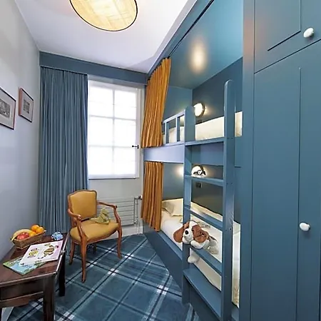 Le Manoir Paris