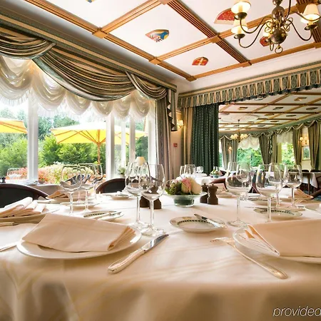Le Manoir Paris 4*