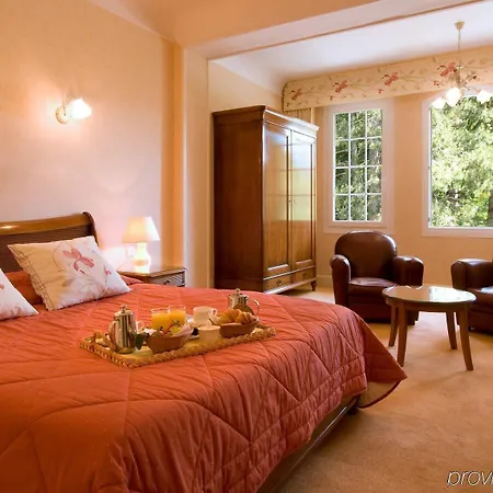 Le Manoir Paris Hotel