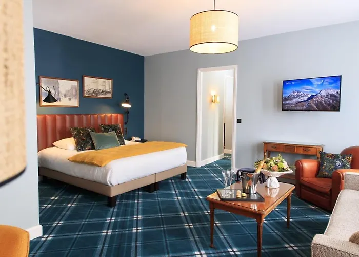 Le Manoir Paris Hotel