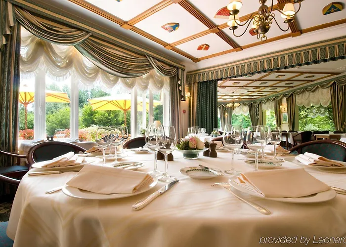 Le Manoir Paris 4*