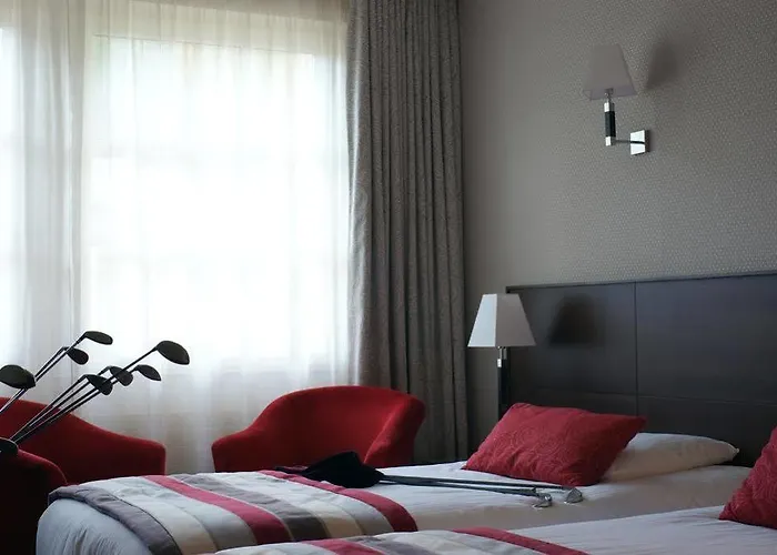 Le Manoir Paris Hotel