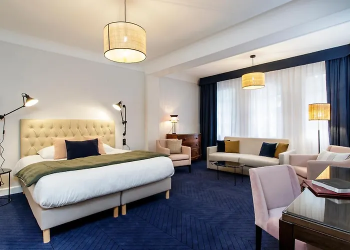 Le Manoir Paris Hotel